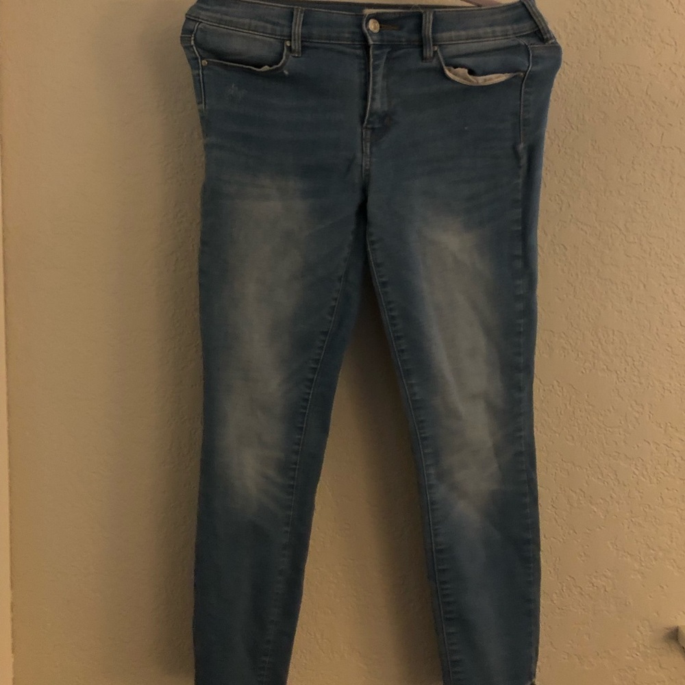 blue skinny jeans